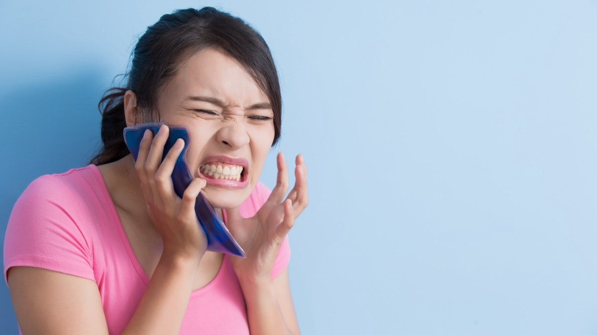 Ampuhkah Mengatasi Gusi Bengkak dengan Kompres? - KlikDokter